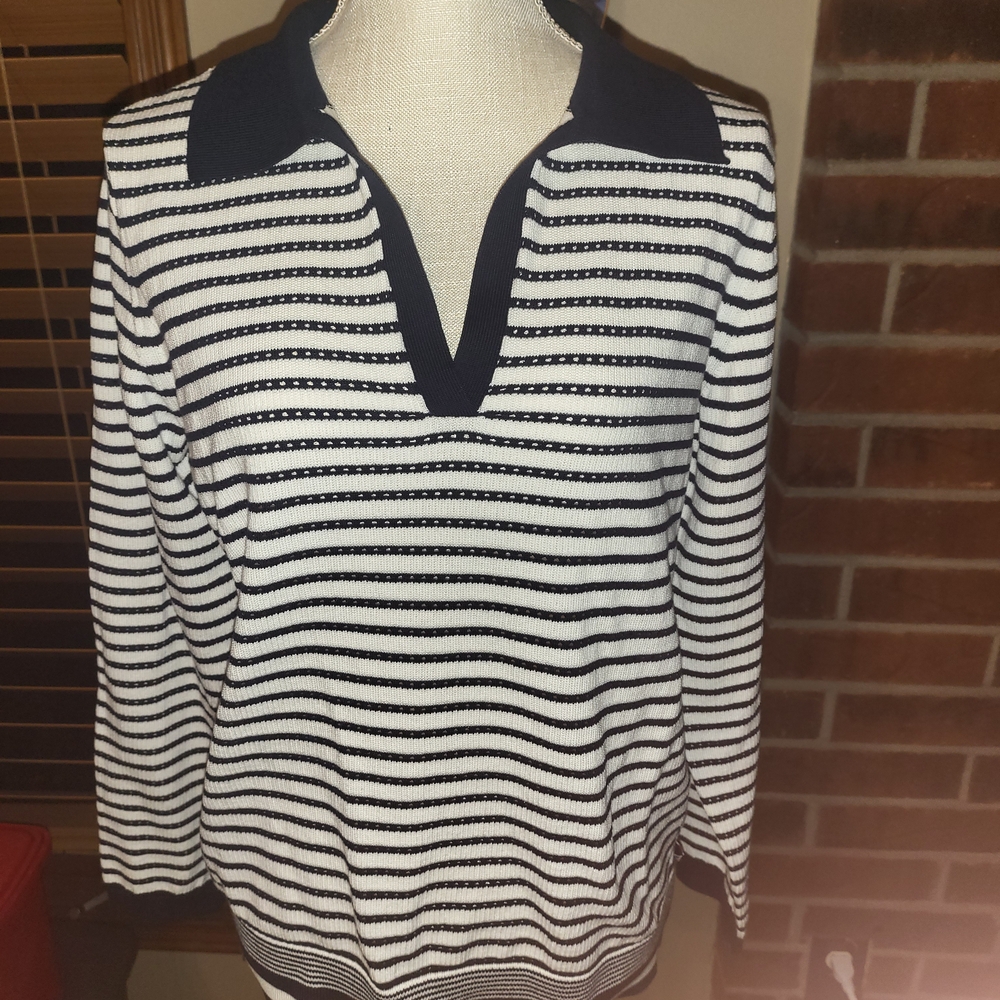 Nautica Jeans Striped Black and White Sweater